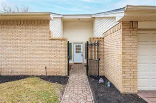 2506 Bisontine St, Friendswood, TX 77546 - Photo 2