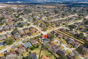 2506 Bisontine St, Friendswood, TX 77546 - Photo 4