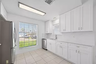 3109 Deer Trail Dr, Alvin, TX 77511 - Photo 12