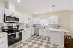 102 E Val Verde St, Brenham, TX 77833 - Photo 10