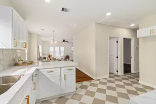 102 E Val Verde St, Brenham, TX 77833 - Photo 12