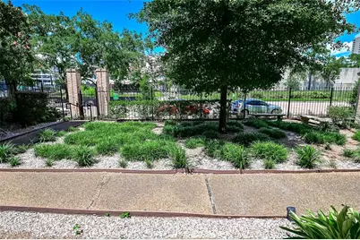 4515 Briar Hollow Place Drive #112, Houston, TX 77027 - Photo 18