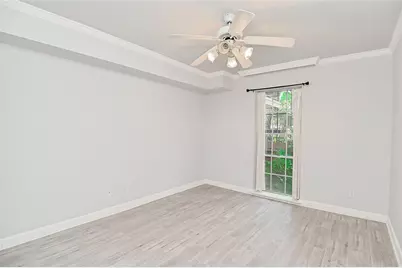 4515 Briar Hollow Place Drive #112, Houston, TX 77027 - Photo 10