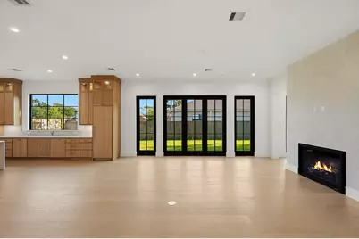 7907 S Villa Circle, Hilshire, TX 77055 - Photo 10