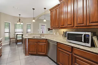 1046 Cardinal Drive, Richwood, TX 77566 - Photo 14