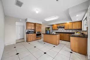 6415 Via Espana Dr, Houston, TX 77083 - Photo 16