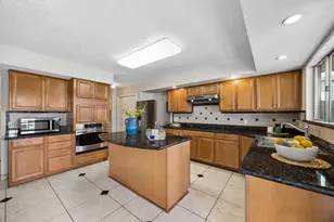 6415 Via Espana Dr, Houston, TX 77083 - Photo 18