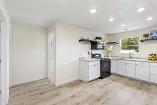 161 White Oak St, Point Blank, TX 77364 - Photo 6