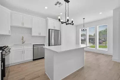 5027 Willow Glen Drive #A-B, Houston, TX 77033 - Photo 8