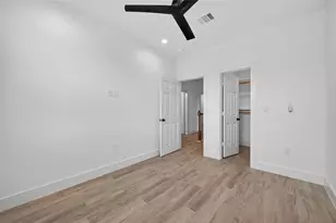 5027 Willow Glen Dr, Houston, TX 77033 - Photo 28