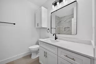 5027 Willow Glen Dr, Houston, TX 77033 - Photo 28