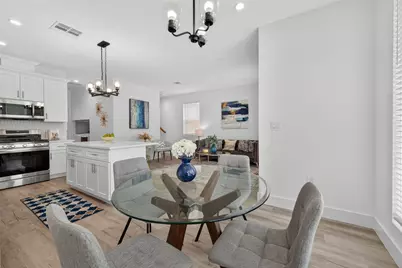 5027 Willow Glen Drive #A-B, Houston, TX 77033 - Photo 8