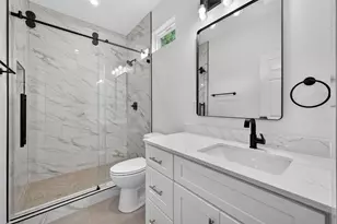 5027 Willow Glen Dr, Houston, TX 77033 - Photo 22