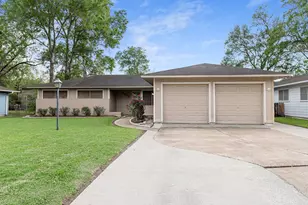 4675 Fieldwood Ln, Beaumont, TX 77706 - Photo 4