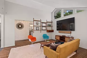 2750 Fontana Dr, Houston, TX 77043 - Photo 6