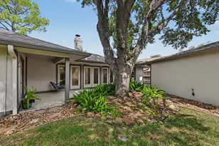 2750 Fontana Dr, Houston, TX 77043 - Photo 28