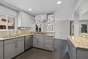 2750 Fontana Dr, Houston, TX 77043 - Photo 12