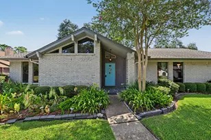 2750 Fontana Dr, Houston, TX 77043 - Photo 2