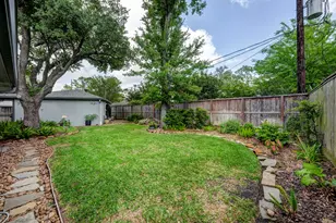 2750 Fontana Dr, Houston, TX 77043 - Photo 30