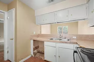 5702 Easthampton Dr, Houston, TX 77039 - Photo 8
