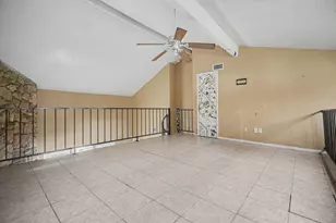 5702 Easthampton Dr, Houston, TX 77039 - Photo 18