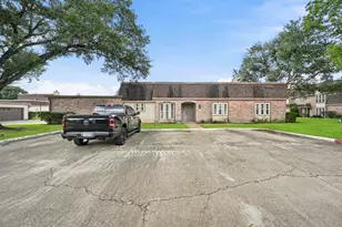 2931 Camelot Ln, Missouri City, TX 77459 - Photo 32