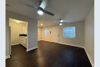 1824 Thonig Road #3, Houston, TX 77055 - Photo 4