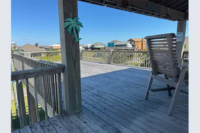 851 Trout Boulevard, Crystal Beach, TX 77650 - Photo 12