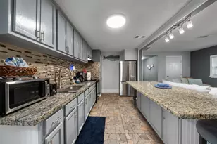 3218 Ave Q 1/2, Galveston, TX 77550 - Photo 8