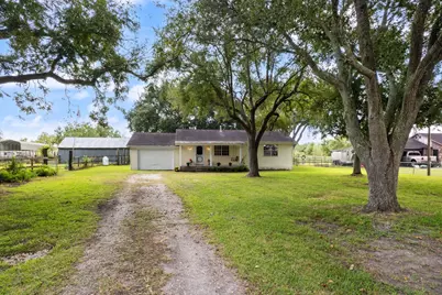 11325 32nd Street, Santa Fe, TX 77510 - Photo 1