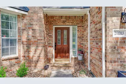20703 Emerald Spruce Ct, Kingwood, TX 77346 - Photo 2