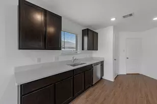 14407 Woodcott Warren Wy, Rosharon, TX 77583 - Photo 10