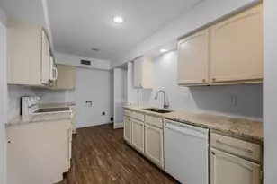 361 N Post Oak Ln, Houston, TX 77024 - Photo 14