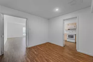 361 N Post Oak Ln, Houston, TX 77024 - Photo 20