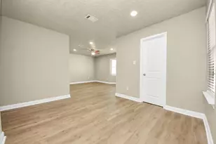 205 Cole St, Webster, TX 77598 - Photo 20