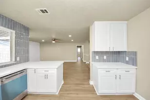 205 Cole St, Webster, TX 77598 - Photo 12