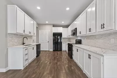 15608 Navajo Trail, Willis, TX 77378 - Photo 22