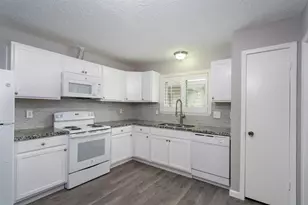 14210 Rosetta Dr, Cypress, TX 77429 - Photo 2