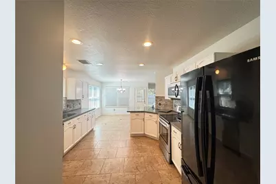 210 Rolling Plains Drive, Sugar Land, TX 77479 - Photo 8