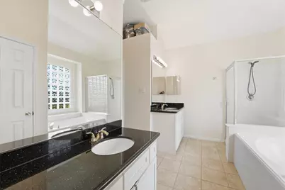 222 Meadowhill Lane, Dickinson, TX 77539 - Photo 16