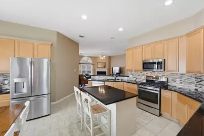 222 Meadowhill Lane, Dickinson, TX 77539 - Photo 6