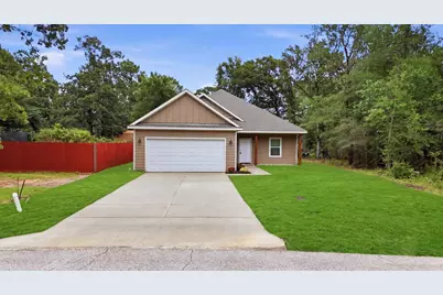 527 Autumn Lane, Livingston, TX 77351 - Photo 2