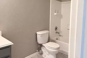 8618 Woodpath Ln, Houston, TX 77075 - Photo 18