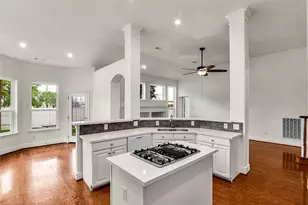 19307 Sun River Ln, Tomball, TX 77377 - Photo 14