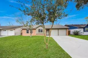 5811 Cartagena St, Houston, TX 77035 - Photo 4