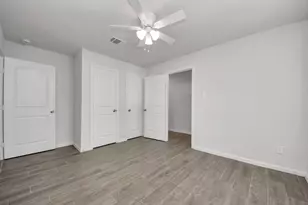 5811 Cartagena St, Houston, TX 77035 - Photo 20