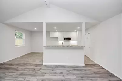 5811 Cartagena Street, Houston, TX 77035 - Photo 10