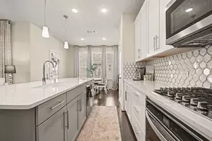3119 Longleaf Meadows Dr, Houston, TX 77063 - Photo 18