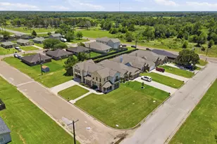 249 Mc Dade St, Hempstead, TX 77445 - Photo 4