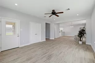 249 Mc Dade St, Hempstead, TX 77445 - Photo 8